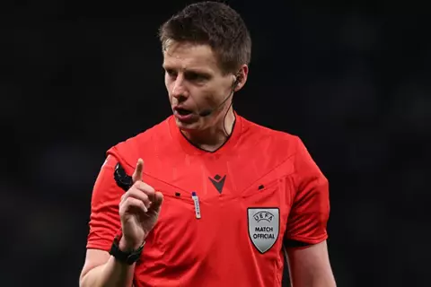 فأل حسن للجانرز.. من هو دانيال سيبرت حكم نهائي دوري أبطال أوروبا؟